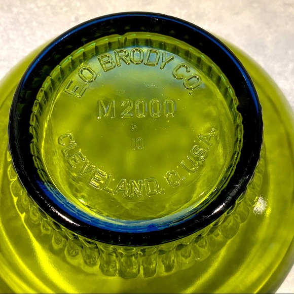 Vintage EO Brody Co M2000 Scalloped Bowl - Picture 4 of 7